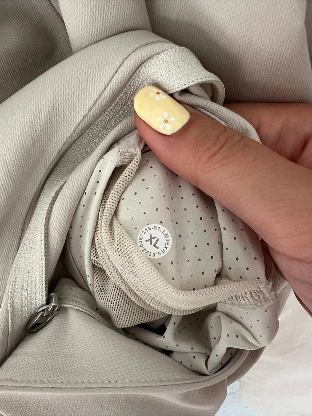 Lululemon New Venture Blazer XL Beige Performance Sport Coat Travel Jacket - Picture 8 of 8
